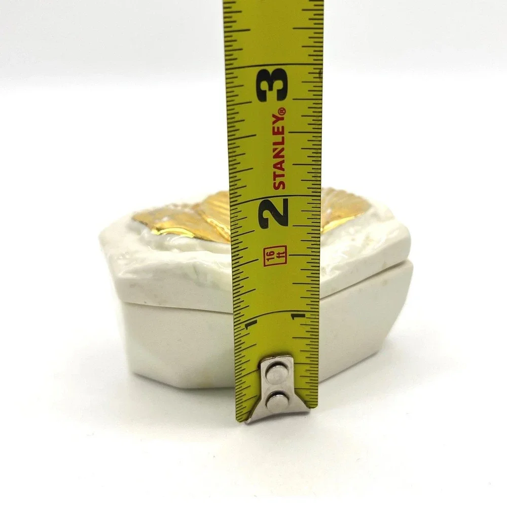 Vintage Gold Shell Ceramic Trinket Box White‎ Hexagon Coastal Jewelry Dish